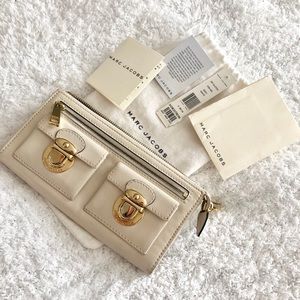 Marc Jacobs zip wallet clutch bag